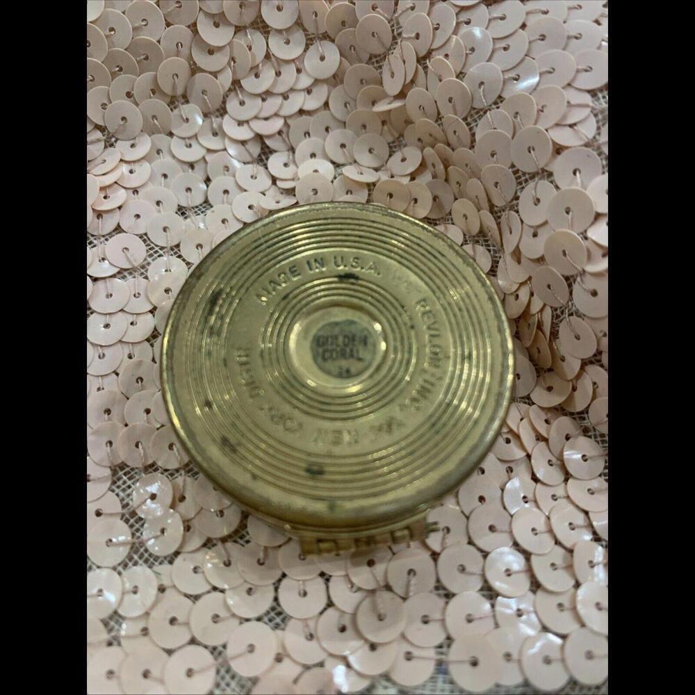 Vintage rouge compact Revlon Golden Coral blush/rouge goldtone compact 1… - Picture 2 of 6